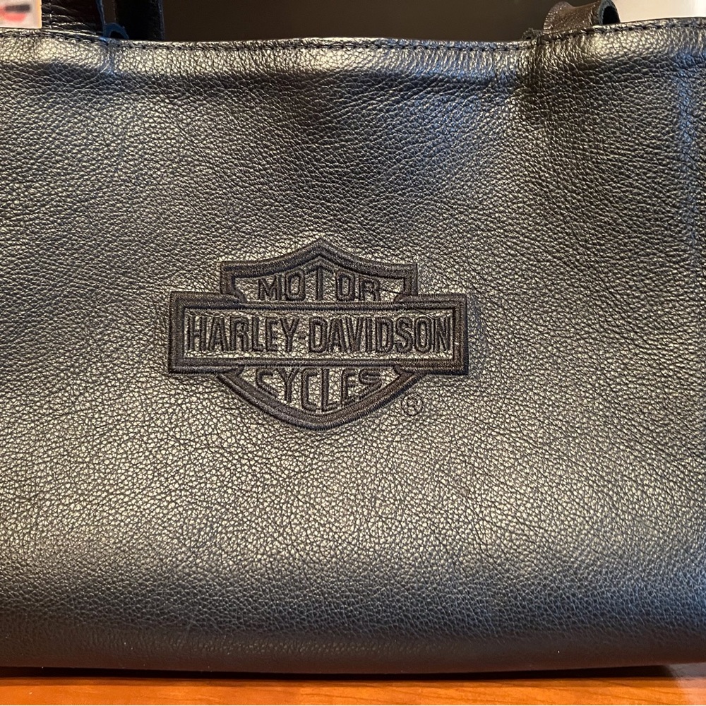 Womens authentic leather Harley Davidson shoulder Bag